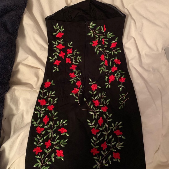 Black Guess Dress - Picture 2 of 2